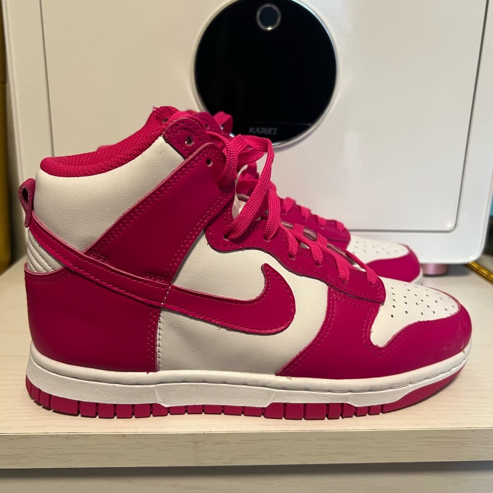 NWOT Nike Dunk High 'Pink Prime” SZ 6W NEVER WORN - Picture 2 of 5
